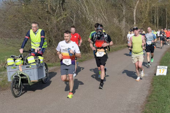 Lars_Kegler_Bienwald-Marathon_Kandel_2026_small